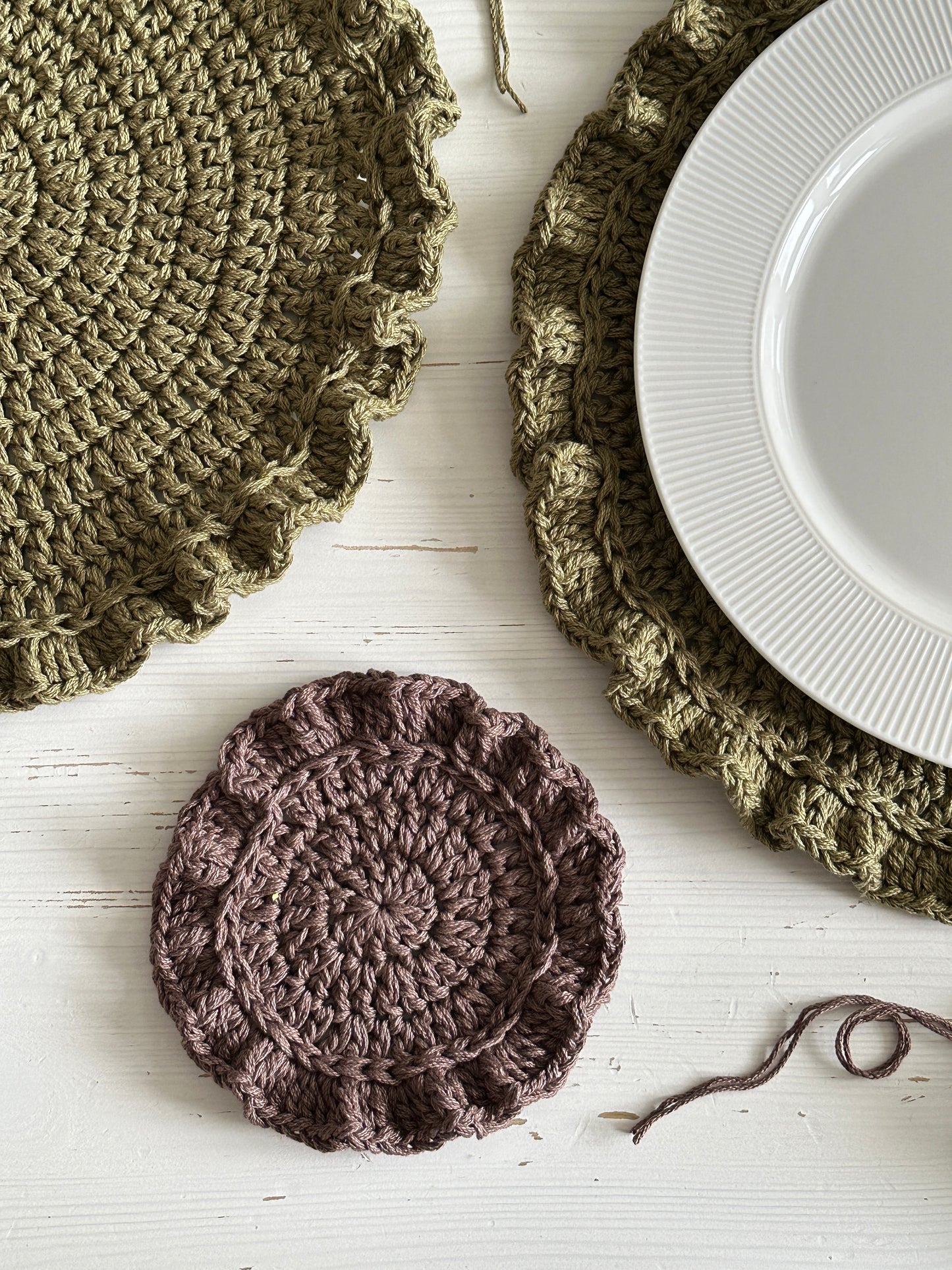 Ruffle Placemats & Coasters – Crochet Pattern