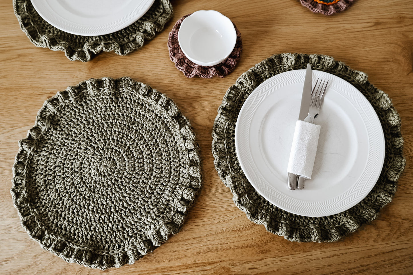Ruffle Placemats & Coasters – Crochet Pattern