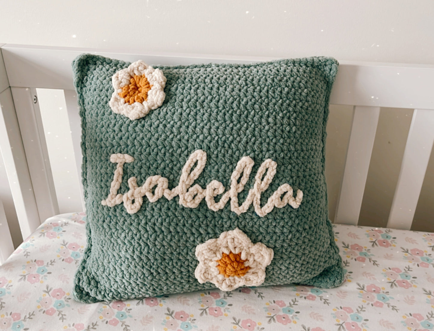Personalized Daisy Pillow - Crochet Pattern