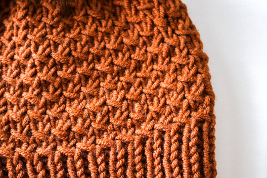 The bulky Crossover hat - Knitting Pattern
