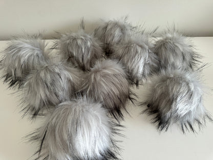 Silver Fox – Faux Fur Pompom