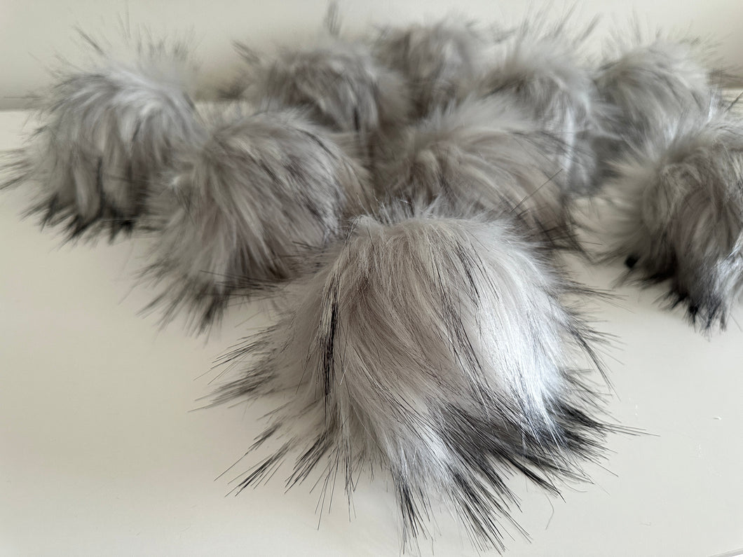 Silver Fox – Faux Fur Pompom