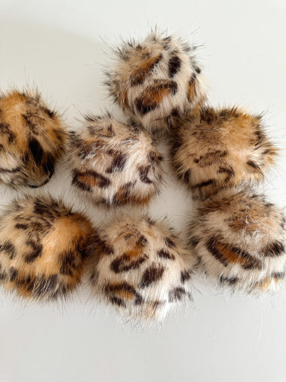 Cheetah – Faux fur pompom
