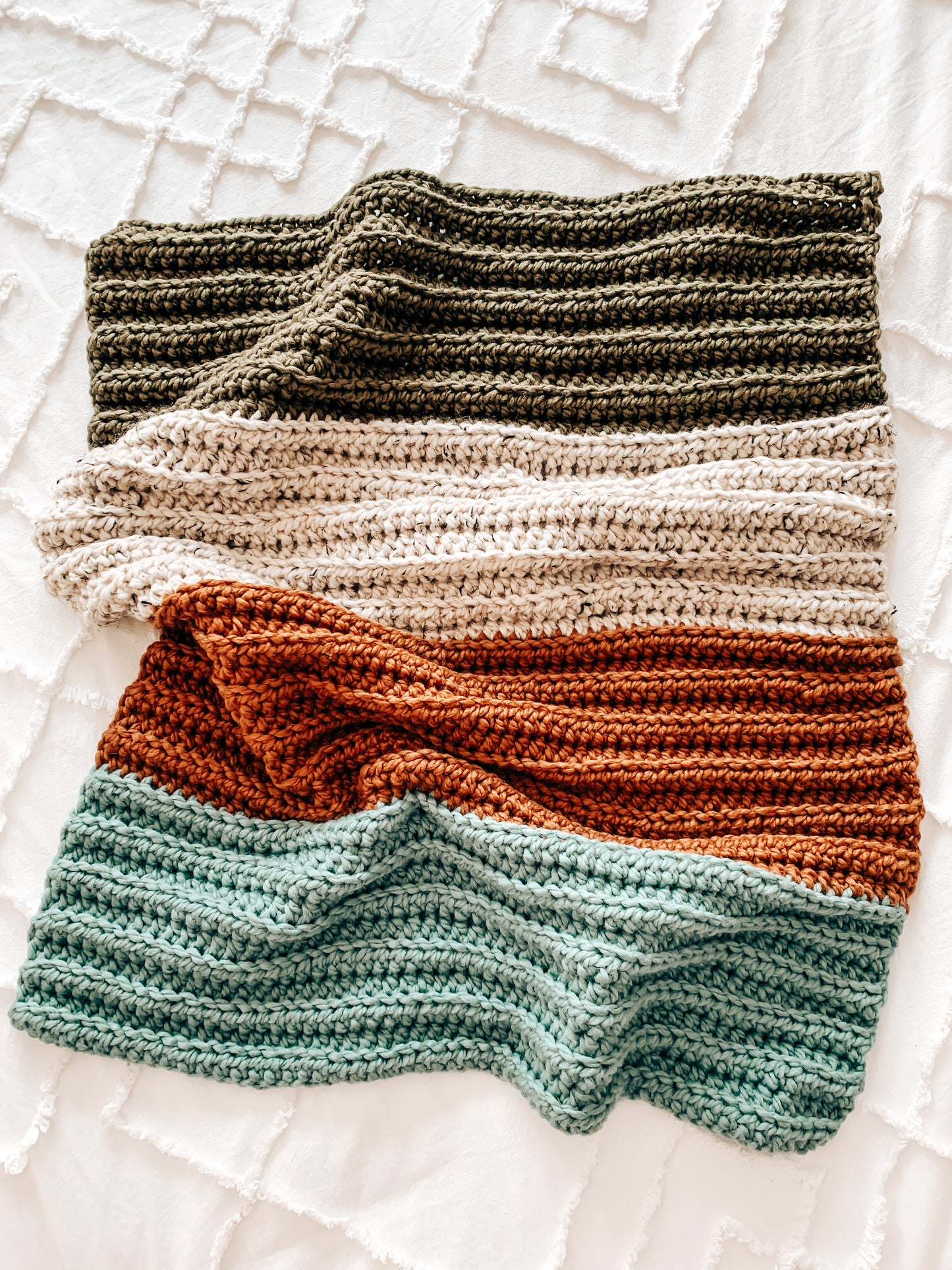 Colorblock Blanket – Crochet Pattern