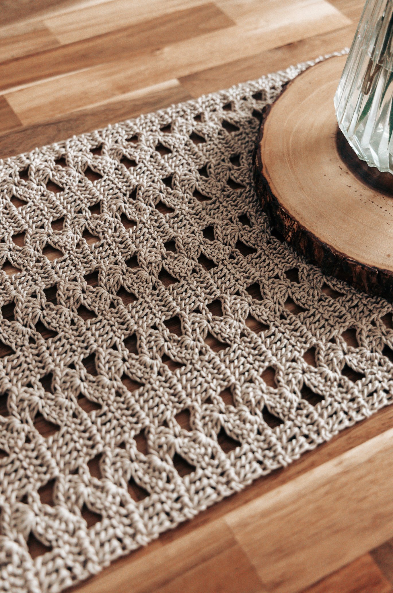 Summer Breeze Table Runner - Crochet Pattern