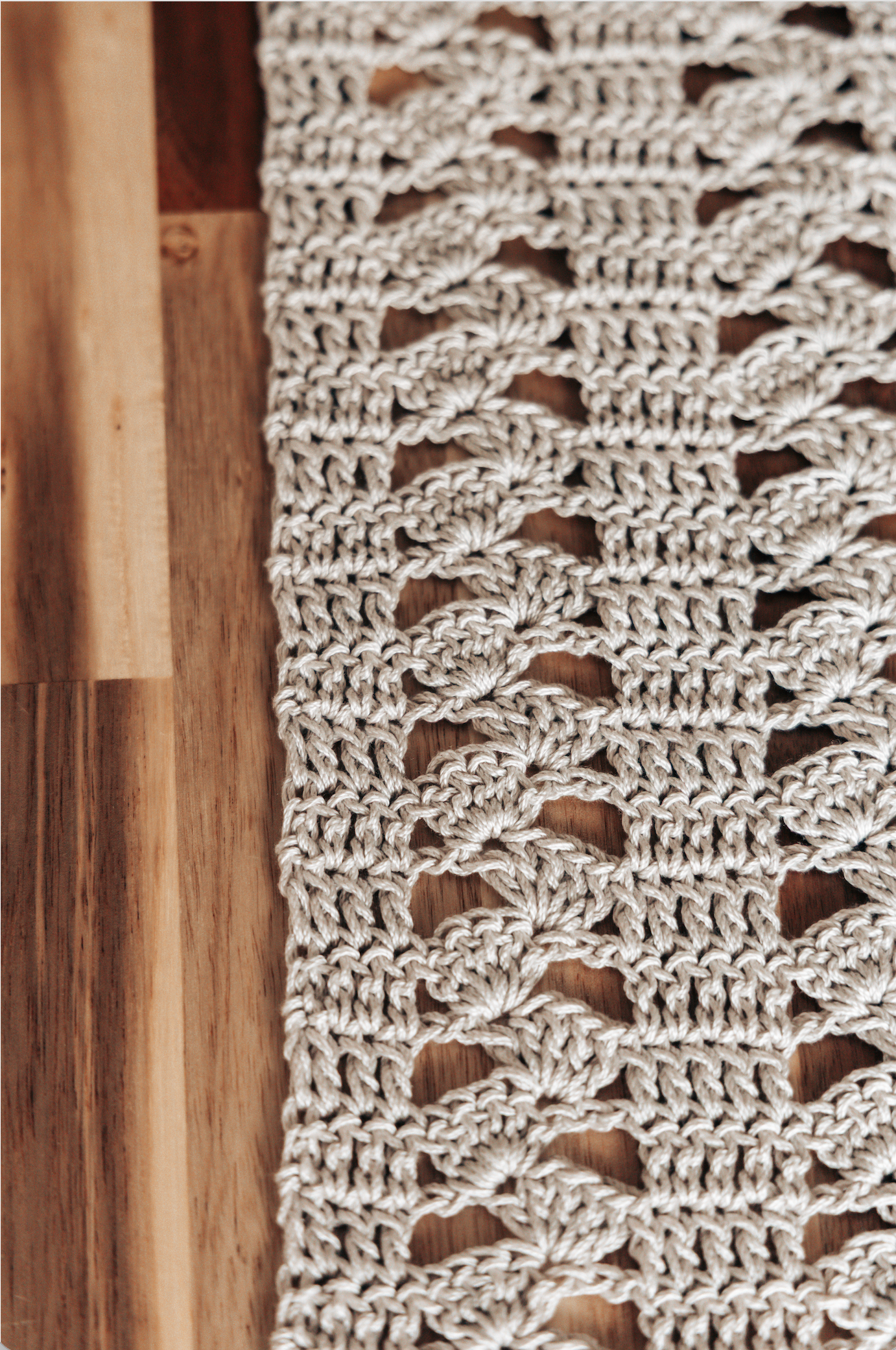 Summer Breeze Table Runner - Crochet Pattern
